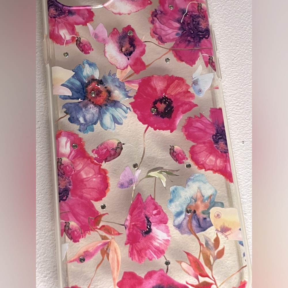 NWOT Iphone SE Case! - Picture 2 of 4